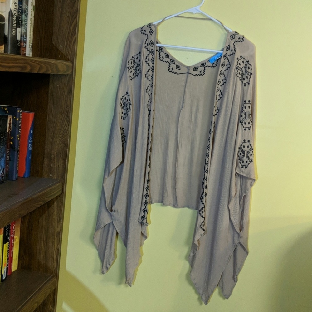 Aztec Printed Cream Flowy Cardigan
